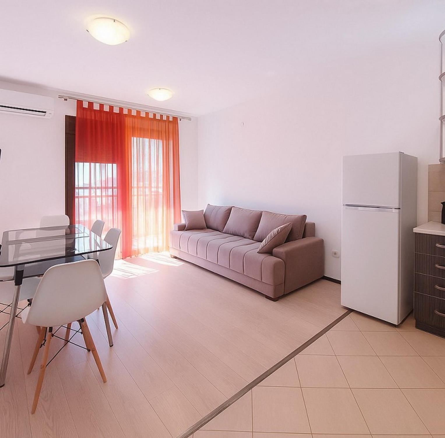 Apartment Adrialux *